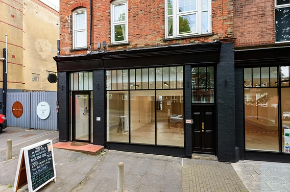 21 College Parade (Salusbury Road), Queens Park, NW6 6RN