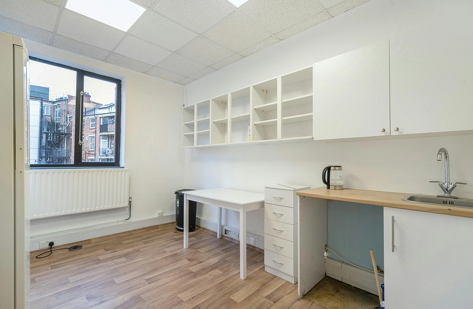 23-35 Hendon Lane, Finchley Central, London, N3 1RT