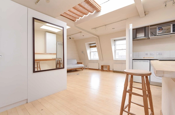 Colas Mews, Kilburn, London, NW6