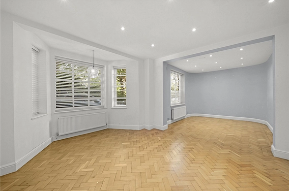 Bracknell Gate, Frognal Lane, London, NW3